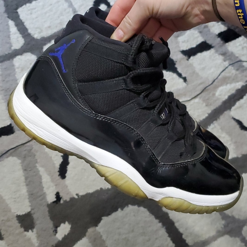 air jordan 11 space jam sneakers - Picture 4 of 13